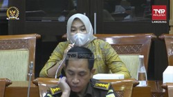 Tangis Nella Marsella PNS yang Polisikan Jaksa usai Dituduh Pakai Mobil Dinas untuk Pacaran