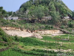 Melihat Pantai Sanglen Gunungkidul yang Aksesnya Ditutup Berujung Polemik