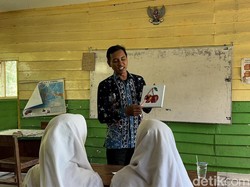 Soal Kenaikan Gaji Guru Rp 2 Juta, Pakar: Pemerintah Perlu Beri Kepastian Status