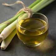 6 Manfaat Rutin Minum Air Rebusan Serai Setiap Pagi, Ternyata Tak Sekadar Bikin Langsing!