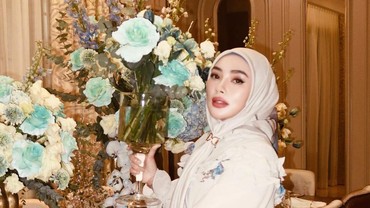 img-title Disebut Ular & Hantu, Shella Saukia Laporkan Nikita Mirzani yang Kini Dipenjara