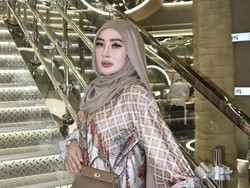 Kronologi Shella Saukia Polisikan Nikita Mirzani