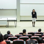 Agar Tampil Percaya Diri Saat Public Speaking, Lakukan 5 Hal Ini!
