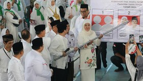 FOTO: Semarak Kampanye Terakhir Cagub-Cawagub di Sejumlah Daerah