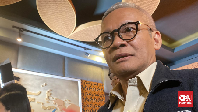 PDIP Respons Budi Gunawan Dicopot Prabowo dari Menko Polkam Politikus PDIP Aria Bima menanggapi pencopotan Budi Gunawan sebagai Menko Polkam oleh Presiden Prabowo, menegaskan dukungan PDIP meski di luar pemerintahan.
