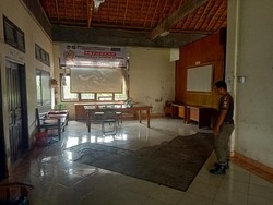 13 Tahun Tak Diperbaiki, Atap Kantor Satpol PP Jembrana Bocor-Keramik Rusak