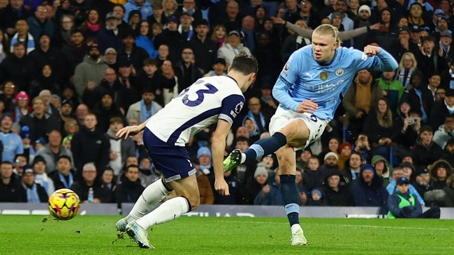 Sejumlah rekor buruk diciptakan Manchester City setelah kalah 0-4 dari Tottenham Hotspur pada lanjutan Liga Inggris di Stadion Etihad, Sabtu (23/11).