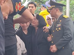 Jenazah AKP Ryanto Ulil Dimakamkan di Taman Makam Siri Na Pesse Makassar