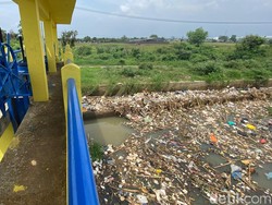 Bendungan yang Pernah Dibersihkan Pandawara Dipenuhi Sampah Lagi