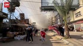 VIDEO: Detik-detik Rudal Israel Hantam Masjid di Kamp Nuseirat Gaza