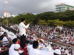Danny Salat Subuh Berjemaah di Losari Makassar, Ajak ASN-Warga Jaga Demokrasi
