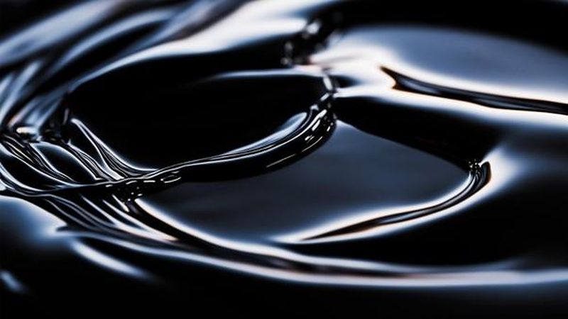 Sebagai sumber daya penting dalam ekonomi global, minyak tidak hanya menjadi bagian integral dari sektor energi