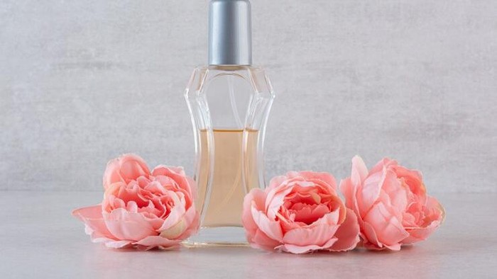 Aroma parfum untuk musim hujan/Foto: Freepik/azerbaijan_stockers