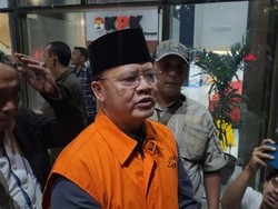 Alasan KPK Pakaikan Rompi Polantas ke Gubernur Bengkulu Saat OTT
