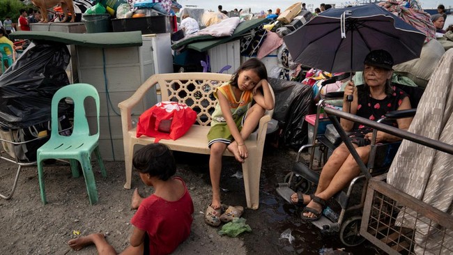 FOTO: Kebakaran Besar Melanda Daerah Kumuh Manila