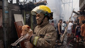 Ribuan Rumah Kumuh di Manila Kebakaran, Bak Dilahap Neraka