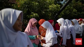FOTO: Peringatan Hari Guru Nasional di SDN Pondok Labu 14 Pagi Jaksel