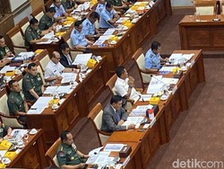 Komisi I DPR Rapat dengan Menhan hingga Panglima TNI