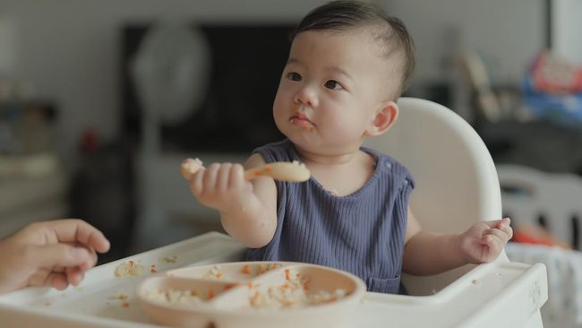 7 Cara Stimulasi Oromotor Bayi agar Mau Makan dan Cegah Speech Delay