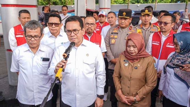Menteri Perdagangan (Mendag) Budi Santoso mengapresiasi langkah Pertamina Patra Niaga melakukan penyegelan terhadap SPBU 44.555.08 Jalan Tol Kaliurang KM 10.