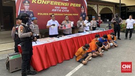 Polisi Temukan Bunker Sabu di 'Kampung Narkoba' Jalan Kunti Surabaya