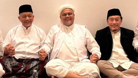 Rizieq Bertemu Syaikhu-Suswono di Makkah, Beri Dukungan di Pilkada