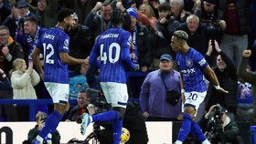 2 Klub Terdegradasi dari Premier League, Siapa Menyusul?
