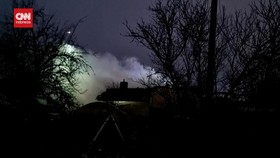 VIDEO: Detik-detik Rumah Terbakar usai Pesawat DHL Jatuh di Lithuania