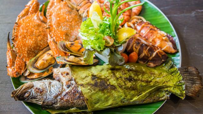 Mencicipi hidangan kuliner laut wajib kamu coba ketika berwisata ke daerah pesisir. Simak rekomendasi restoran kuliner laut di Jimbaran Badung Bali.