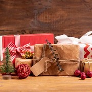 Rayakan Tahun Baru, Ini Rekomendasi Kado Penuh Gaya untuk Orang Terkasih