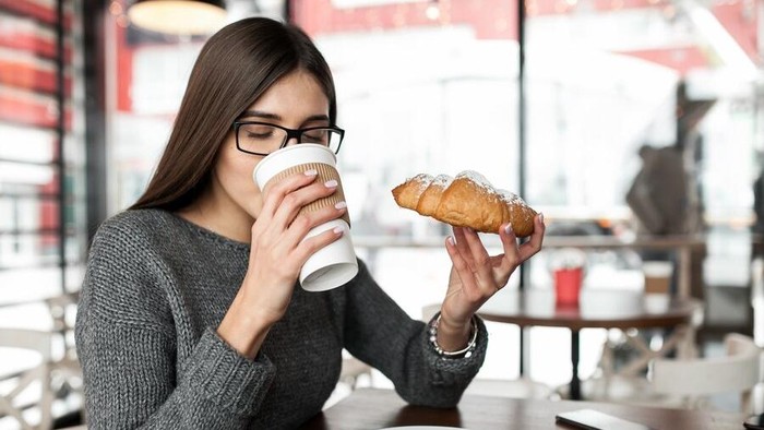 img-title 5 Makanan Ini Nggak Boleh Dikonsumsi Bersama Kopi, Kenapa Ya?
