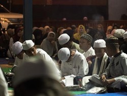 Tahlilan Adalah Cara Menghadiahkan Doa untuk Orang Meninggal