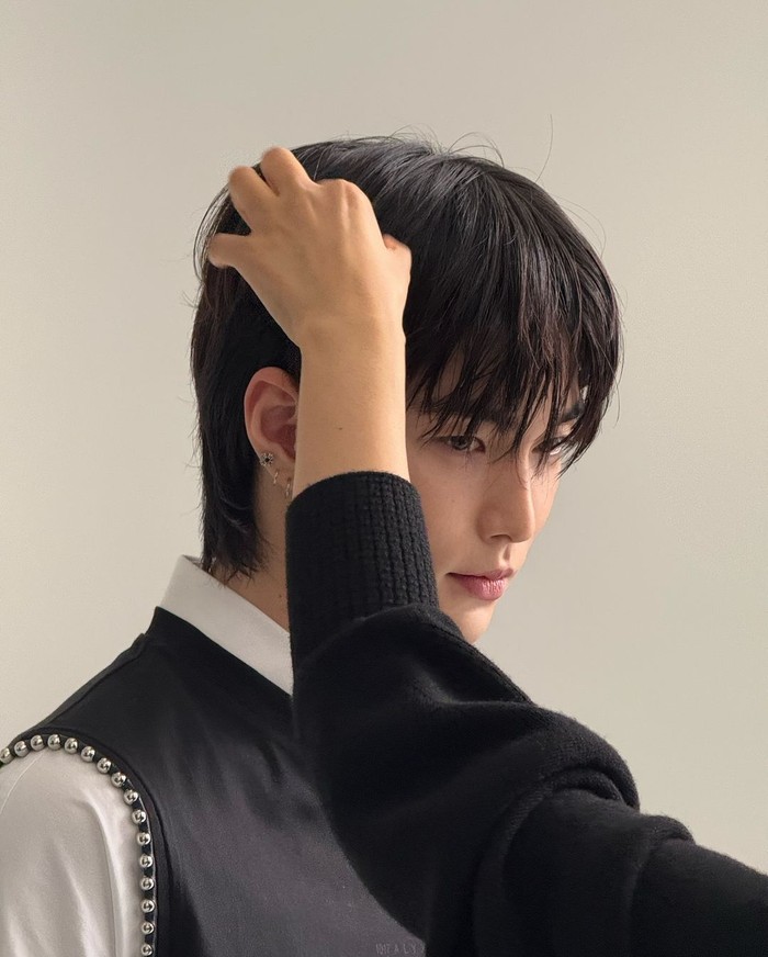 Kabar ini menuai beragam reaksi dari para penggemar. Pasalnya, sebagian fans masih menginginkannya kembali ke RIIZE, sebagiannya lagi antusias menyambut debut solonya pada paruh kedua tahun 2025. / Foto: instagram.com/seunghan.smofficial