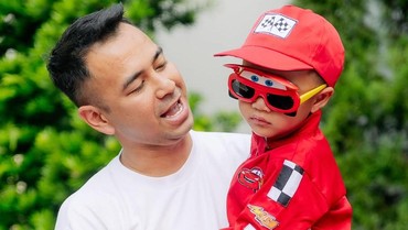 img-title Raffi Ahmad Sibuk Syuting, Rayyanza Minta Hal Tak Terduga Ini
