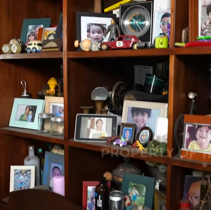 <p>Bunda masih ingat dengan aktor ternama Oka Sugawa? Pemeran Lupus pada  1995 ini ternyata memiliki rumah yang sederhana tapi vintage banget, nih. (Foto: YouTube insertlive)</p>