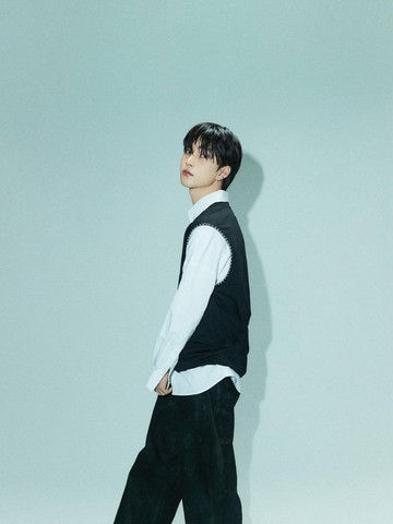 img-title 5 Potret Perdana Seunghan Eks RIIZE Usai Dikonfirmasi Debut Solo