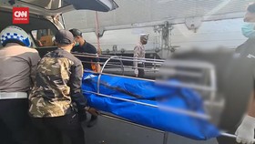 VIDEO: Rem Blong, Truk Kontainer Tabrak 4 Mobil dan Motor. 1 Tewas