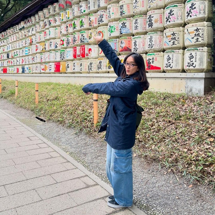 <p>Dalam sebuah konferensi pers, Duta mengungkap bahwa lagu yang satu ini terasa lebih emosional. Hal ini karena liriknya sangat relevan dengan keluarga. (Foto: Instagram: @shadjo04)</p>