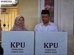 Nyoblos Bareng Istri, Zulkieflimansyah Berdoa Hasil Terbaik di Pilgub NTB