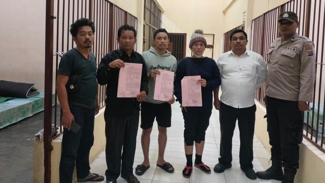 Tim Gakkumdu Kabupaten Humbang Hasundutan Sumut menangkap tiga tersangka politik uang di Desa Sigulok, Kecamatan Sijama Polang pada Pilkada serentak 2024.