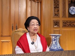 Megawati Kritik Makan Bergizi Gratis Rp 10Ribu/Porsi: Mas Bowo Hitung Lagi