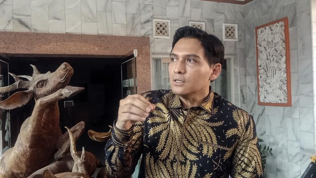 Pasangan Lucky Hakim dan Syaefudin (Luck-Sae) mendeklarasikan kemenangan pada Pilbup Indramayu 2024.