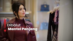 img-title Pamer Baby Bump, Megan Fox Tampil Sexy Pakai Gaun Transparan