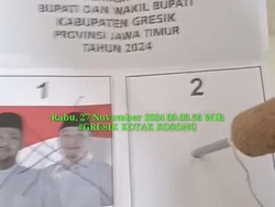 Viral Pemilih di Gresik Corat-Coret Kertas Suara Lalu Pilih Kotak Kosong
