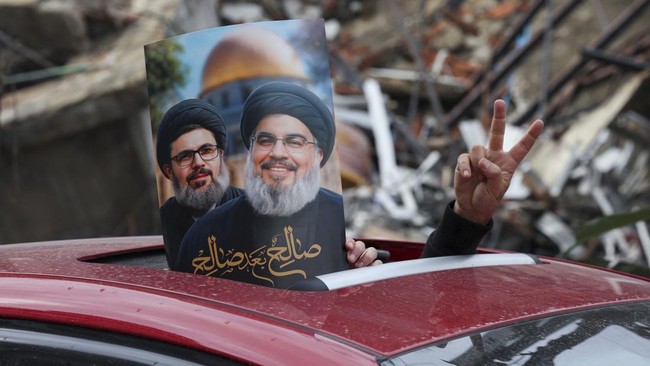 FOTO: Pendukung Hizbullah Rayakan Gencatan Senjata dengan Israel