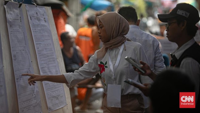 Burhanuddin-Ali Reza Mahendra meminta pemungutan bunyi ulang di seluruh TPS di 5 kecamatan dalam Pilbup Belitung Timur.