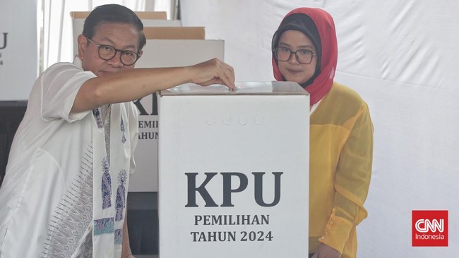 Pasangan Pramono Anung-Rano Karno menang telak di TPS 031, Lebak Bulus, Jakarta Selatan nan menjadi letak calon gubernur Jakarta Dharma Pongrekun mencoblos.