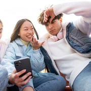 5 Ciri Unik yang Identik dengan Generasi Z