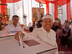 Cagub Jabar Dedi Mulyadi Rasakan Hal Berbeda Saat Nyoblos di Purwakarta