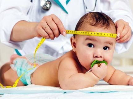 Sampai Umur Berapa Kepala Peyang Bayi Bisa Diperbaiki? Kenali Penyebab & Cara Mengatasinya